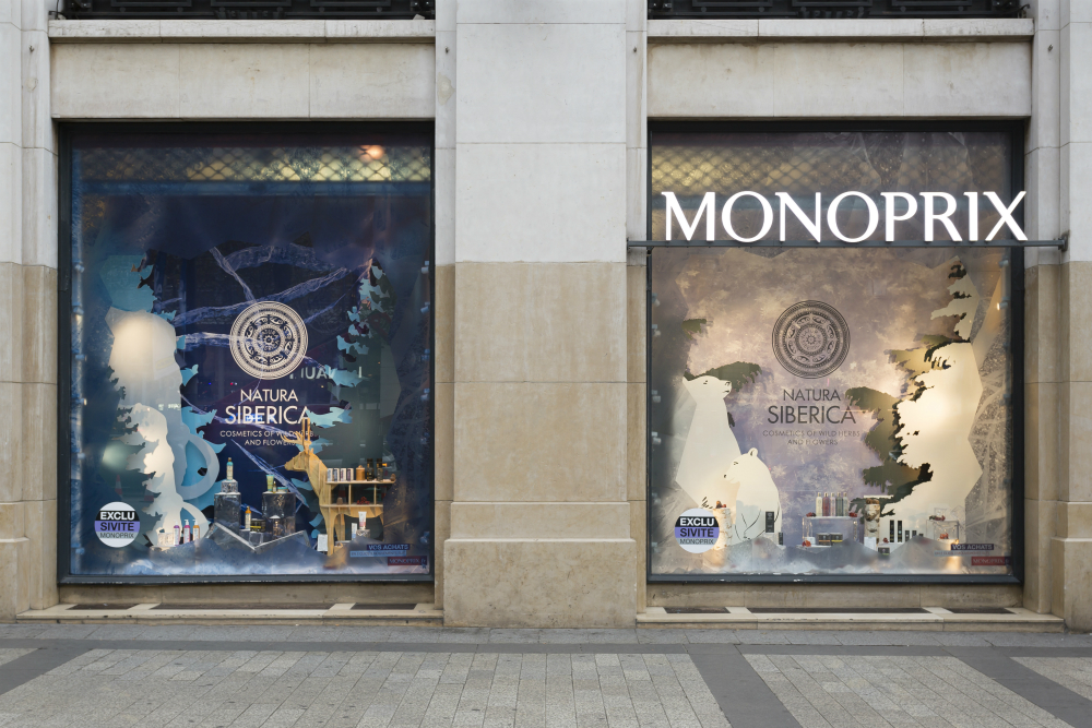 витрина Monoprix в Париже